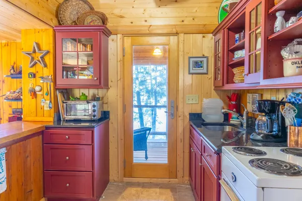 $1,499,999 | 2715 Roberts Island, International Falls, MN 56649