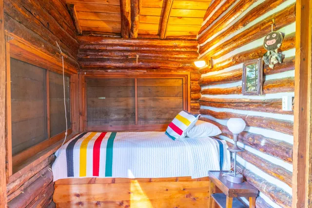 $1,799,000 | 2715 Roberts Island, International Falls, MN 56649