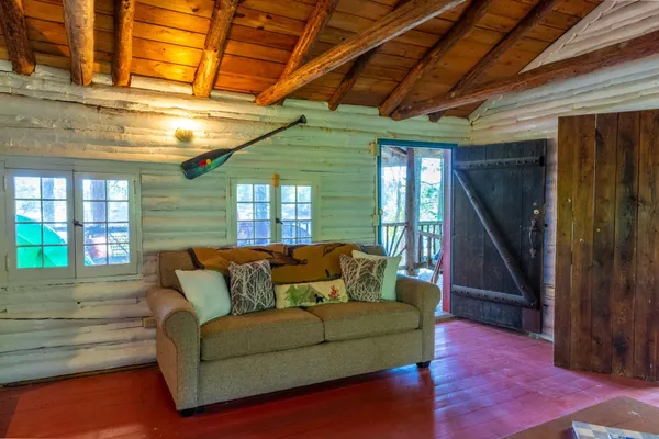 $1,499,999 | 2715 Roberts Island, International Falls, MN 56649