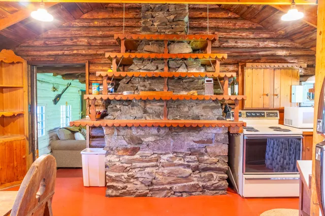 $1,799,000 | 2715 Roberts Island, International Falls, MN 56649