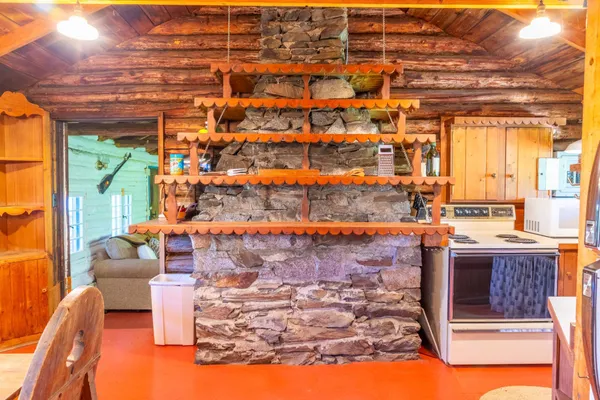 $1,499,999 | 2715 Roberts Island, International Falls, MN 56649
