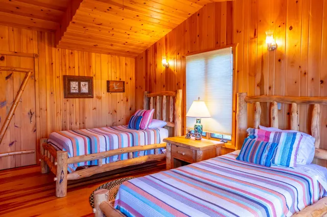 $1,799,000 | 2715 Roberts Island, International Falls, MN 56649