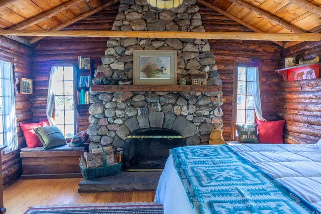 $1,799,000 | 2715 Roberts Island, International Falls, MN 56649