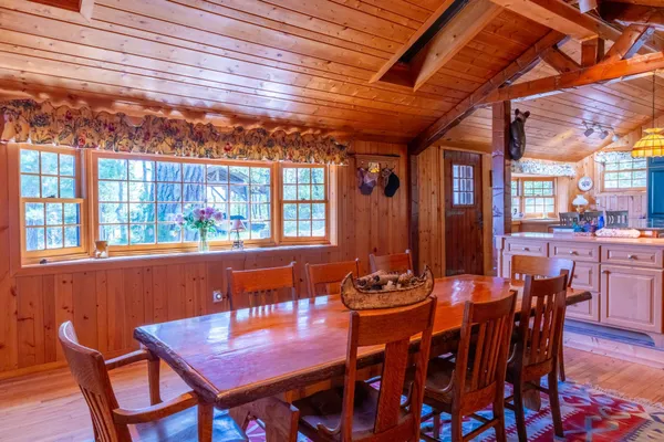 $1,499,999 | 2715 Roberts Island, International Falls, MN 56649