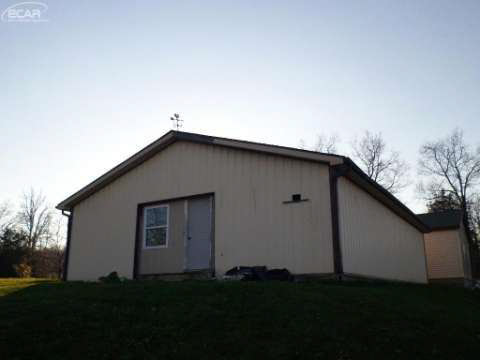 10351 Colby Lake Road Perry, MI 48872 - Photo 28 of 30 20453204-29.JPG