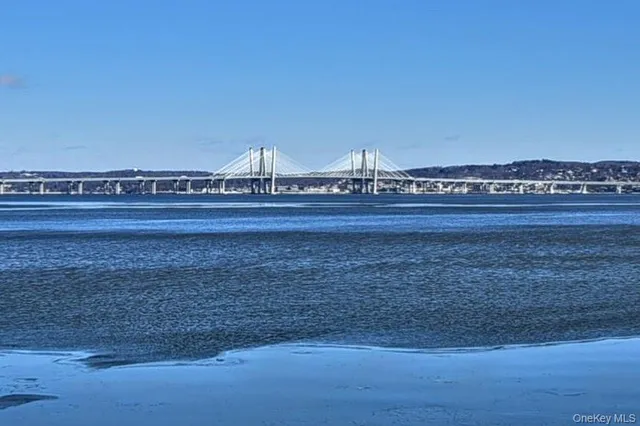 $599,999 | 116 Harbor Cove, Piermont, NY 10968