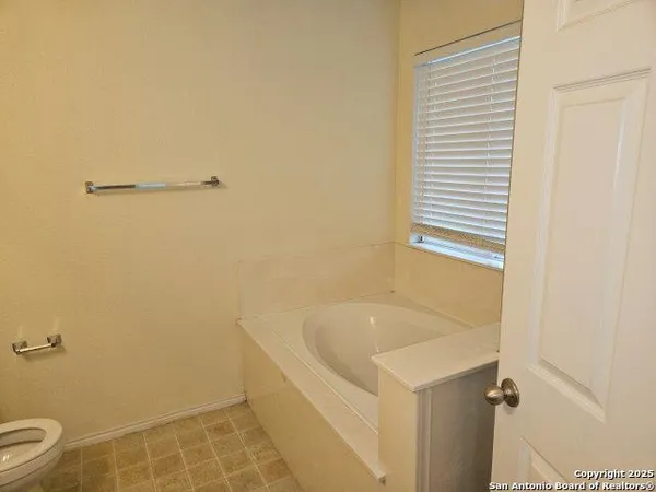 $243,500 | 204 North Willow Way, Cibolo, TX 78108