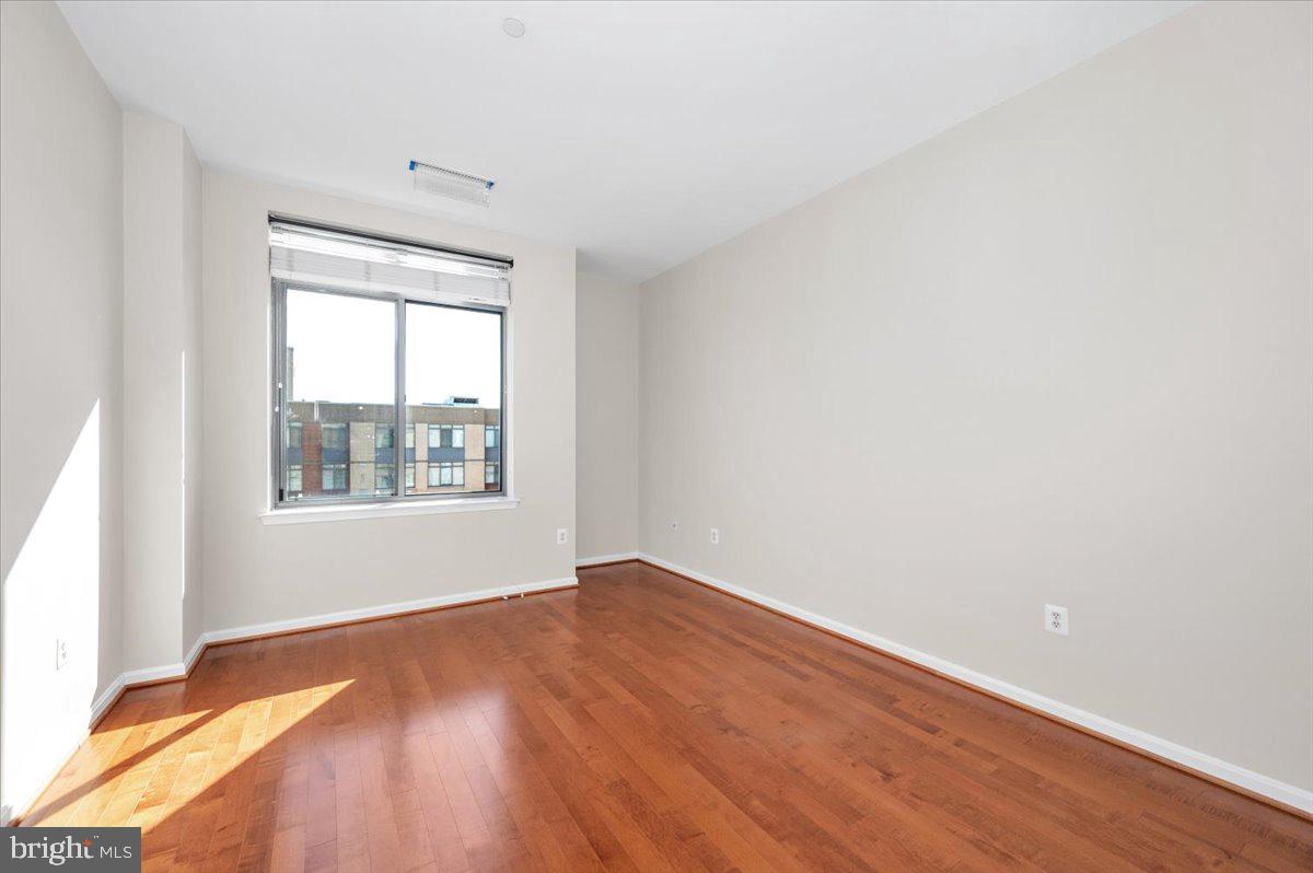 11710 Old Georgetown Road, Unit 1618 Rockville, MD 20852 - Photo 27 of 73 primary bedroom