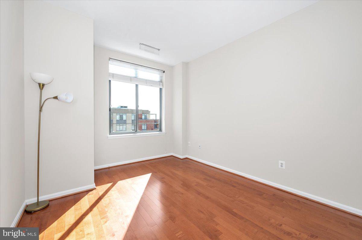 11710 Old Georgetown Road, Unit 1618 Rockville, MD 20852 - Photo 33 of 73 second bedroom