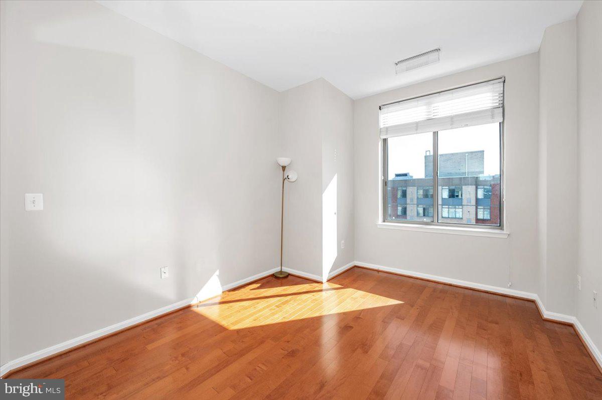 11710 Old Georgetown Road, Unit 1618 Rockville, MD 20852 - Photo 34 of 73 second bedroom