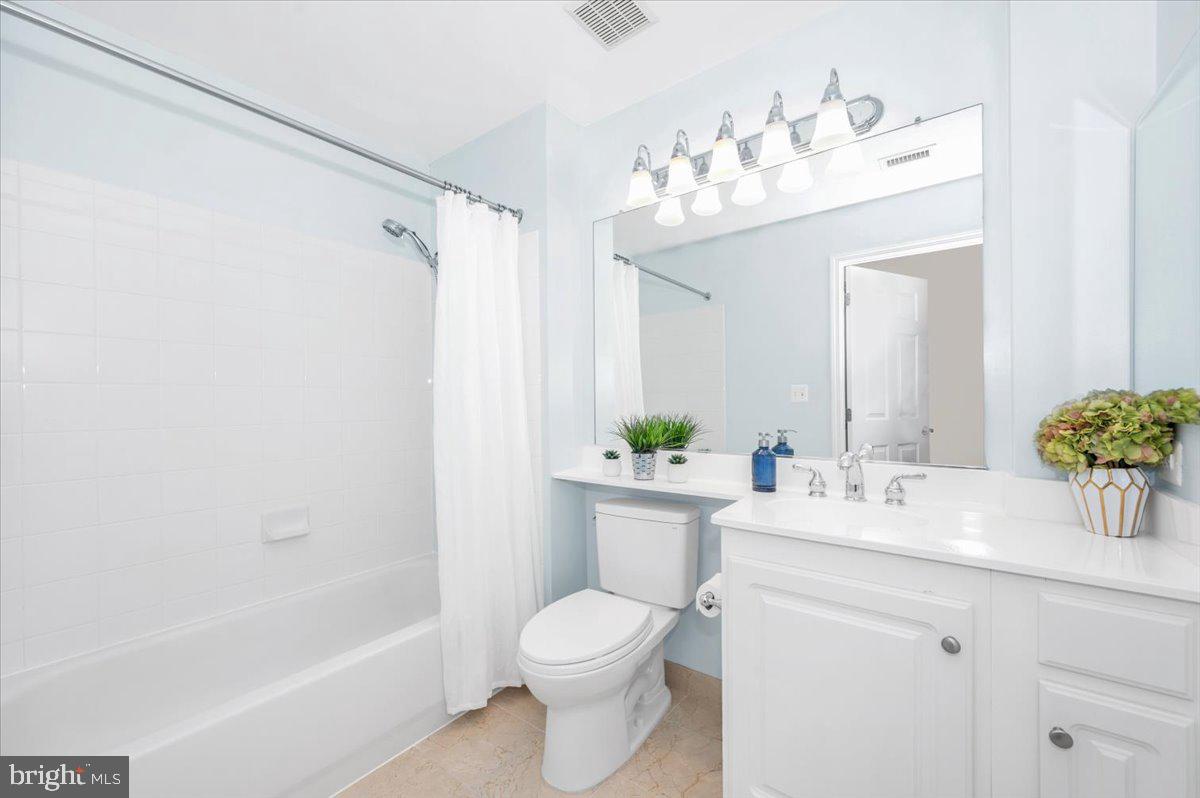 11710 Old Georgetown Road, Unit 1618 Rockville, MD 20852 - Photo 36 of 73 second bathroom