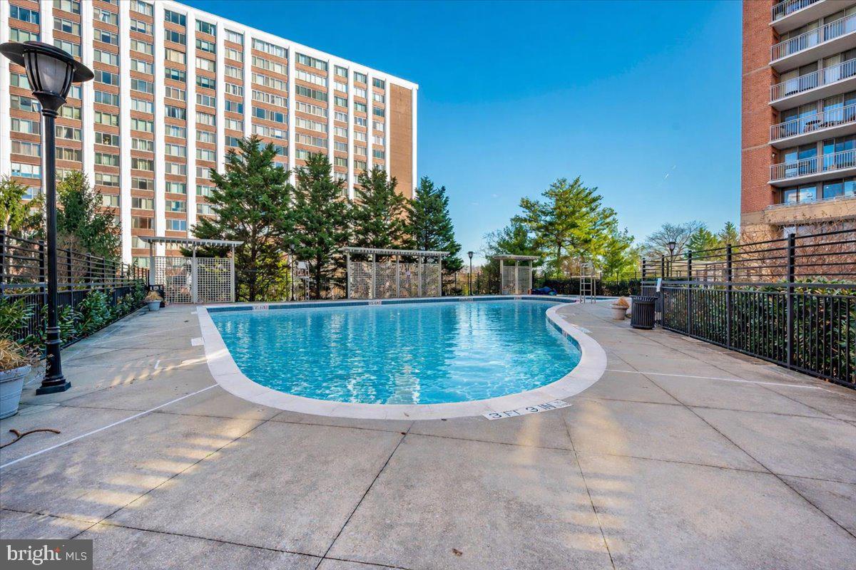 11710 Old Georgetown Road, Unit 1618 Rockville, MD 20852 - Photo 55 of 73 fantastic outdoor pool