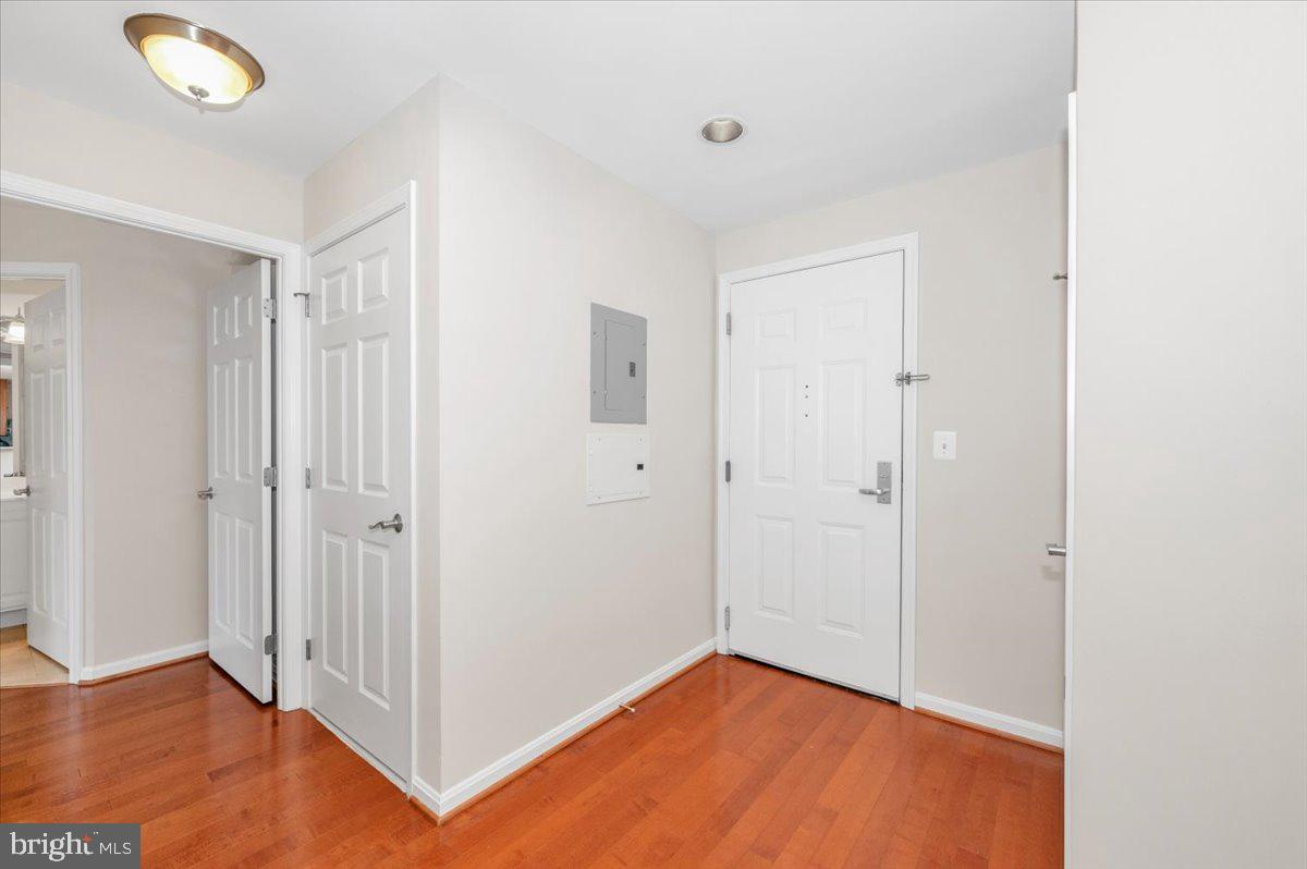 11710 Old Georgetown Road, Unit 1618 Rockville, MD 20852 - Photo 8 of 73