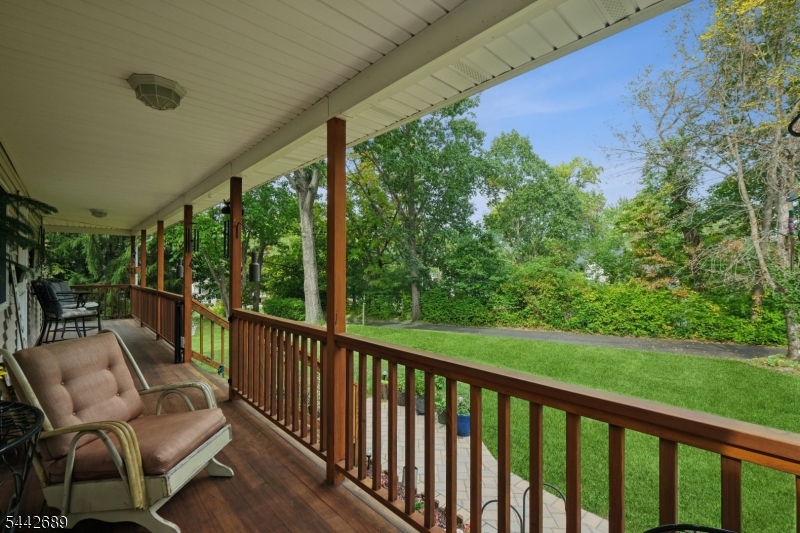 158 Maple Street New Providence, NJ 07974 - Photo 8 of 42