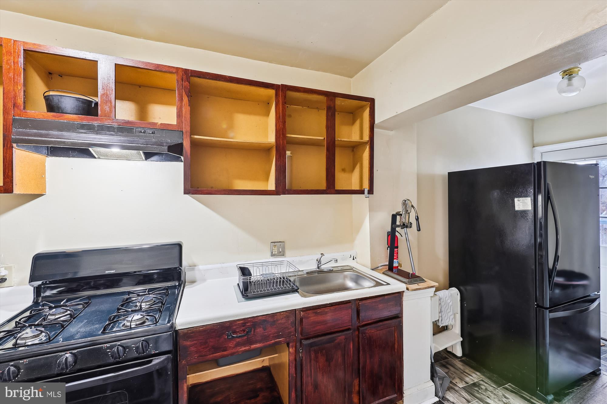 1324 Ridge Place Southeast Washington, DC 20020 - Photo 11 of 85 Kit chen