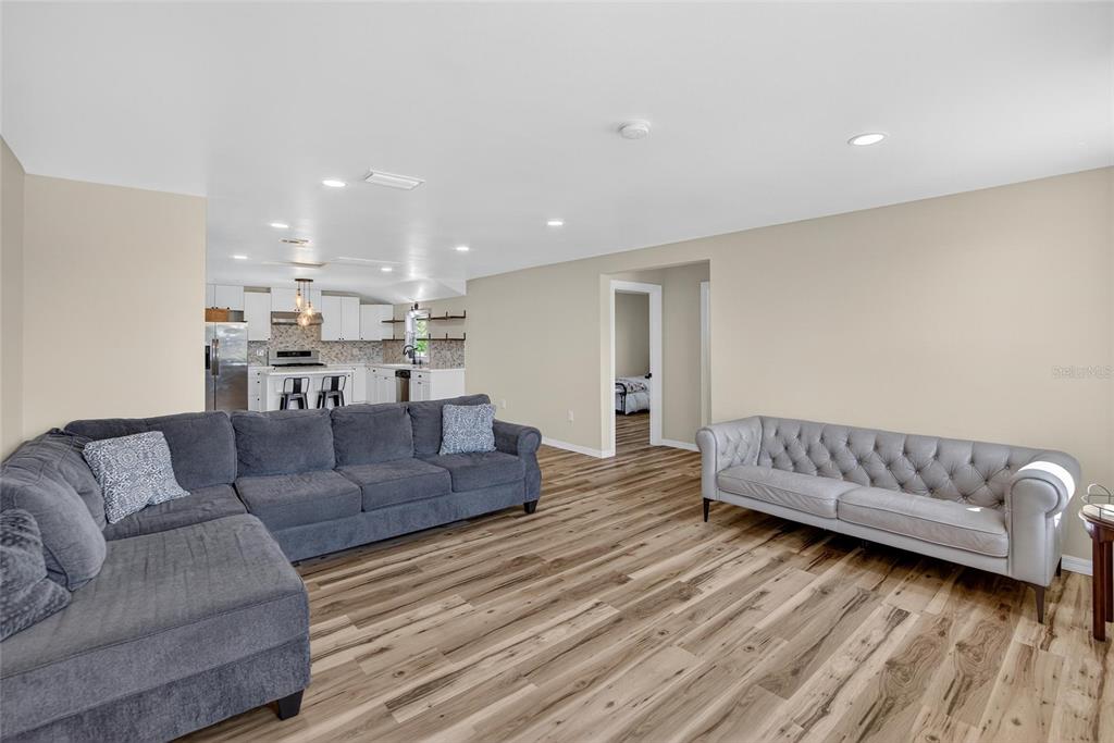 1120 Walker Road Lakeland, FL 33810 - Photo 10 of 100 Gallery Image 10
