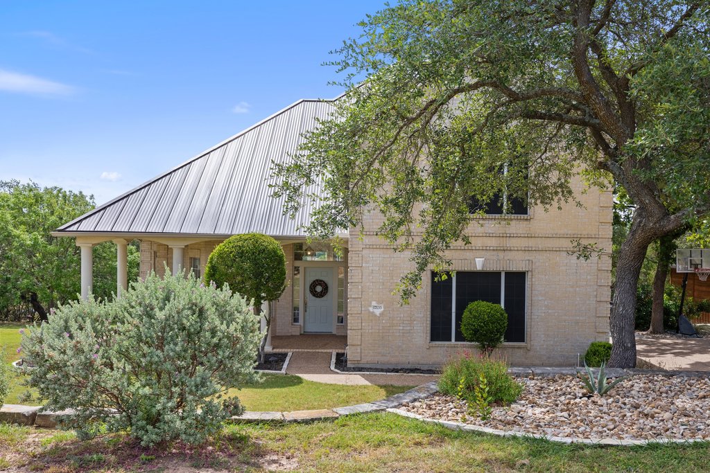 17133 Majestic Ridge Road Austin, TX 78738 - Photo 2 of 40
