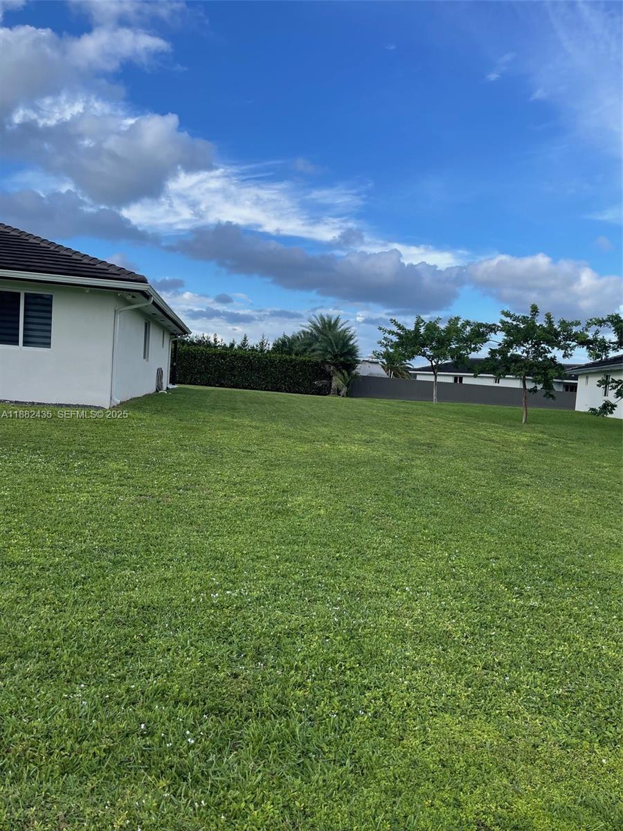 20605 Southwest 319th Street Homestead, FL 33030 - Photo 9 of 67