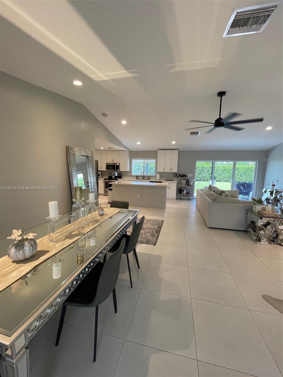 20605 Southwest 319th Street Homestead, FL 33030 - Photo 10 of 67