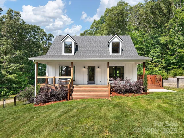 $575,000 | 31 Rory Phillips View, Candler, NC 28715