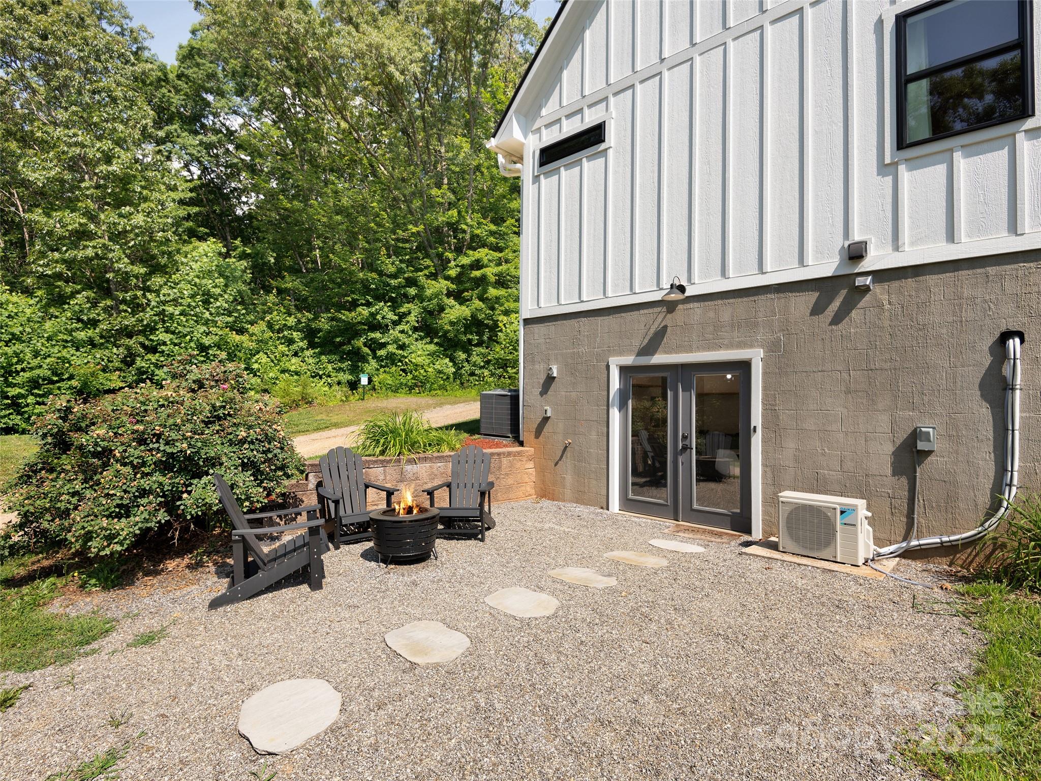 31 Rory Phillips View Candler, NC 28715 - Photo 11 of 36