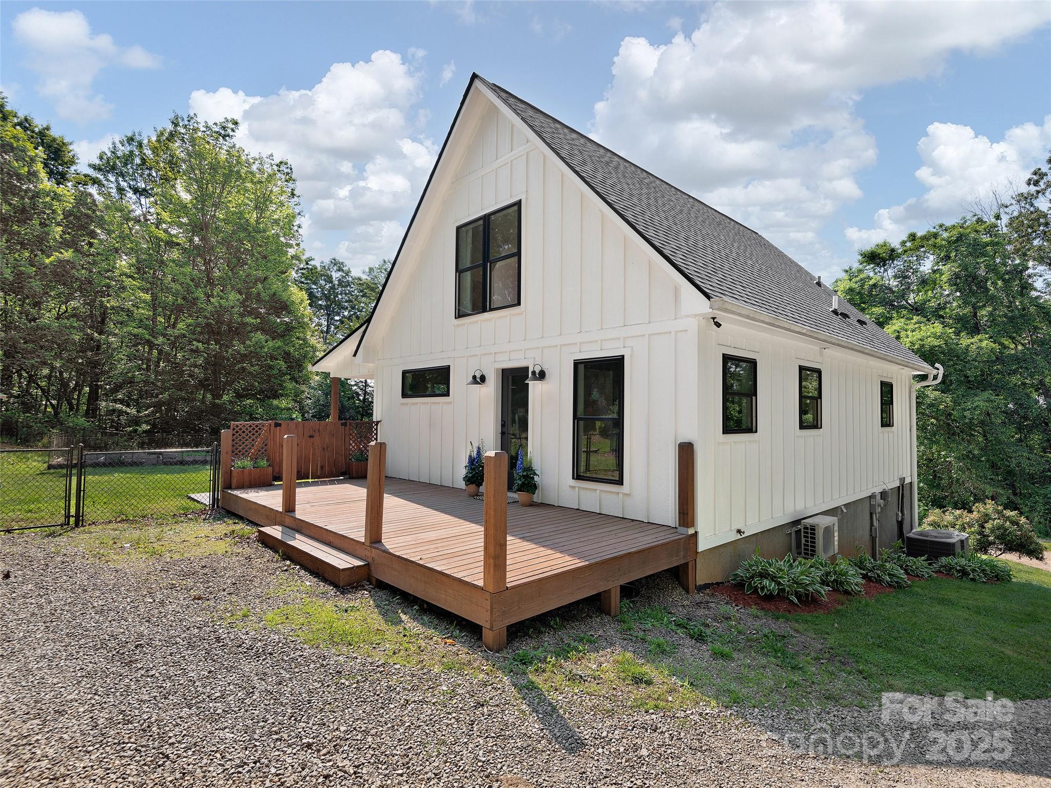 31 Rory Phillips View Candler, NC 28715 - Photo 14 of 36