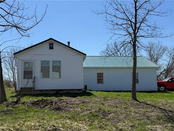 $175,000 | 310 West State Highway, Coffey, MO 64636