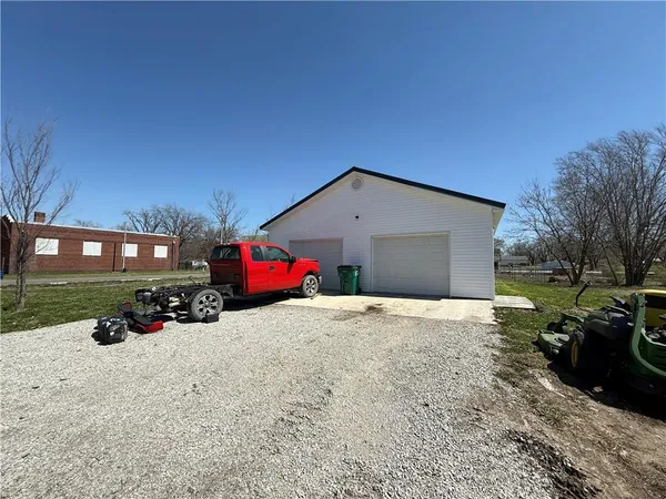 $175,000 | 310 West State Highway, Coffey, MO 64636