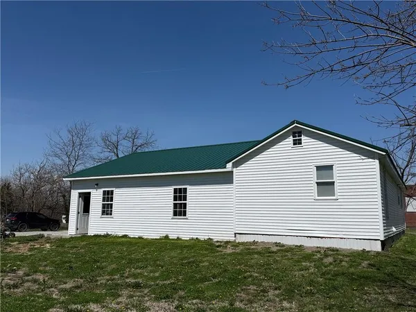 $175,000 | 310 West State Highway, Coffey, MO 64636