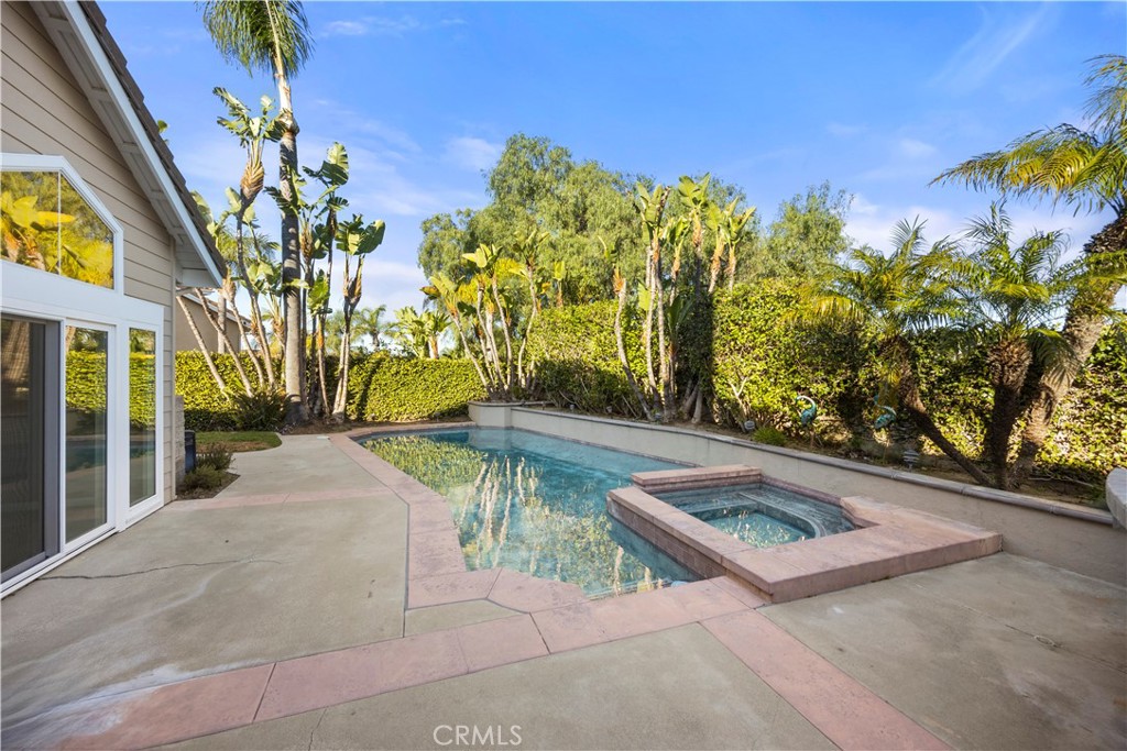 2871 North Roxbury Street Orange, CA 92867 - Photo 33 of 38 a view of yard along with trees