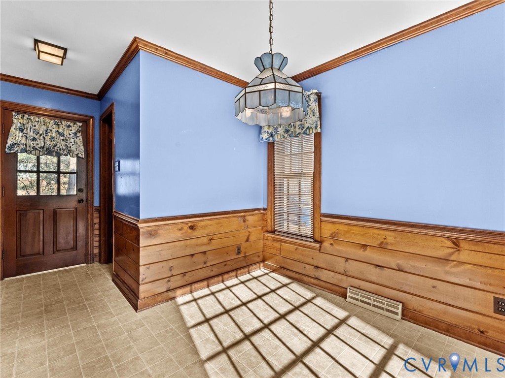 4701 Black Oak Road North Chesterfield, VA 23237 - Photo 24 of 47 a view of front door with hallway