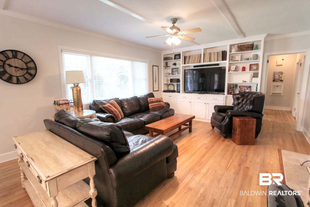 321 Dalewood Drive Mobile, AL 36608 - Photo 11 of 32 Plenty of Space for Large Furnishings