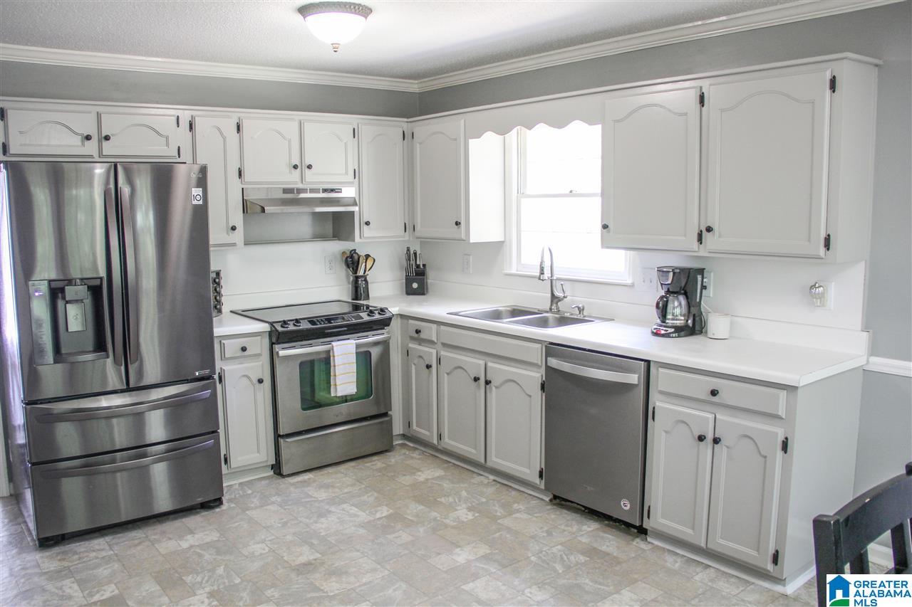 1396 Sequoia Trail Alabaster, AL 35007 - Photo 4 of 42