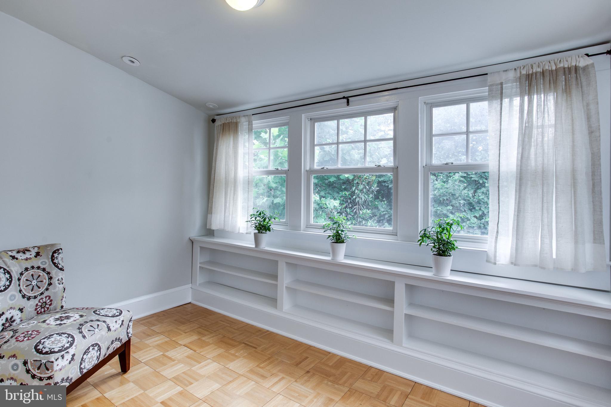 1414 Foxhall Road Northwest Washington, DC 20007 - Photo 14 of 25 Sitting room with tree top views