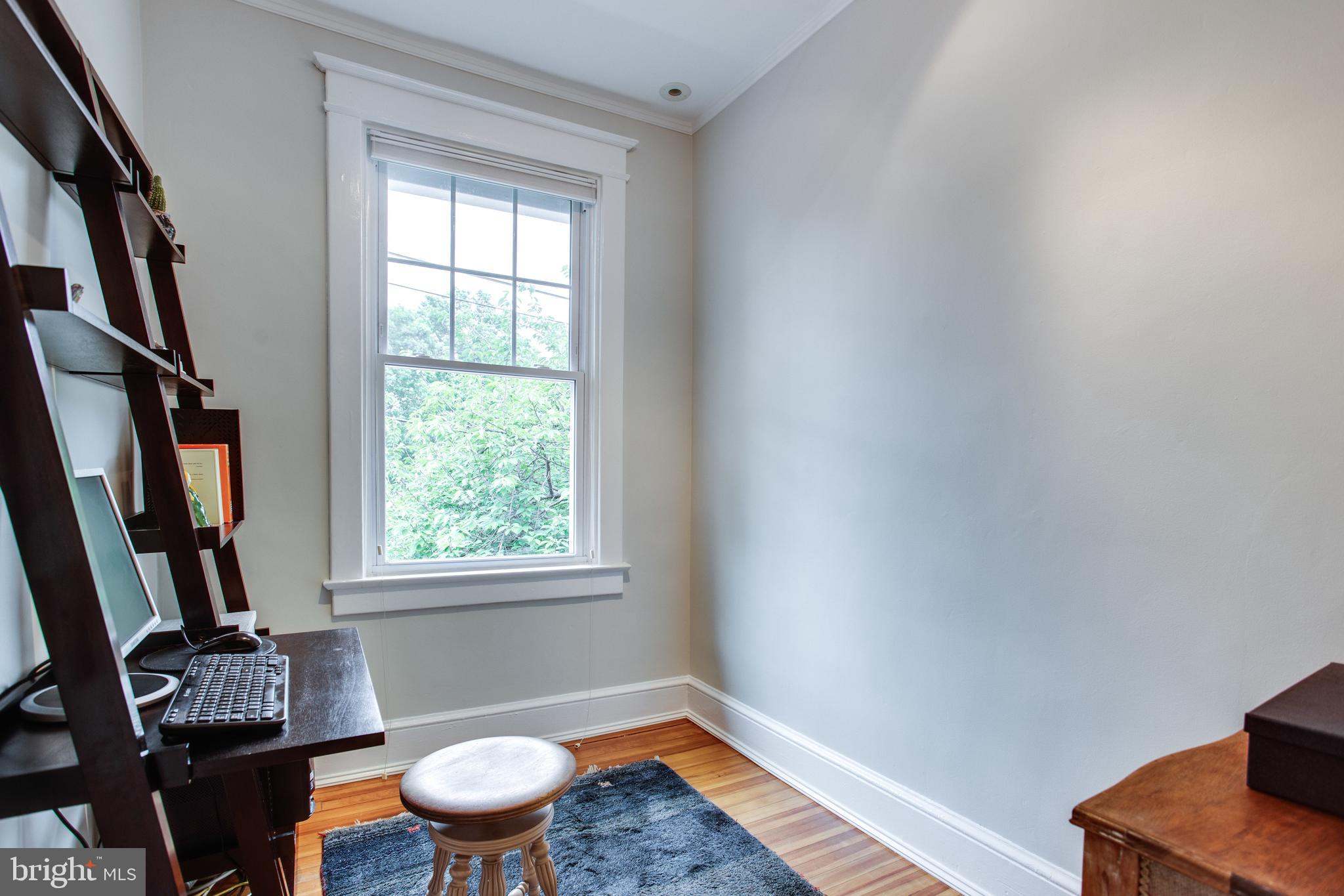 1414 Foxhall Road Northwest Washington, DC 20007 - Photo 17 of 25 Small bedroom or office