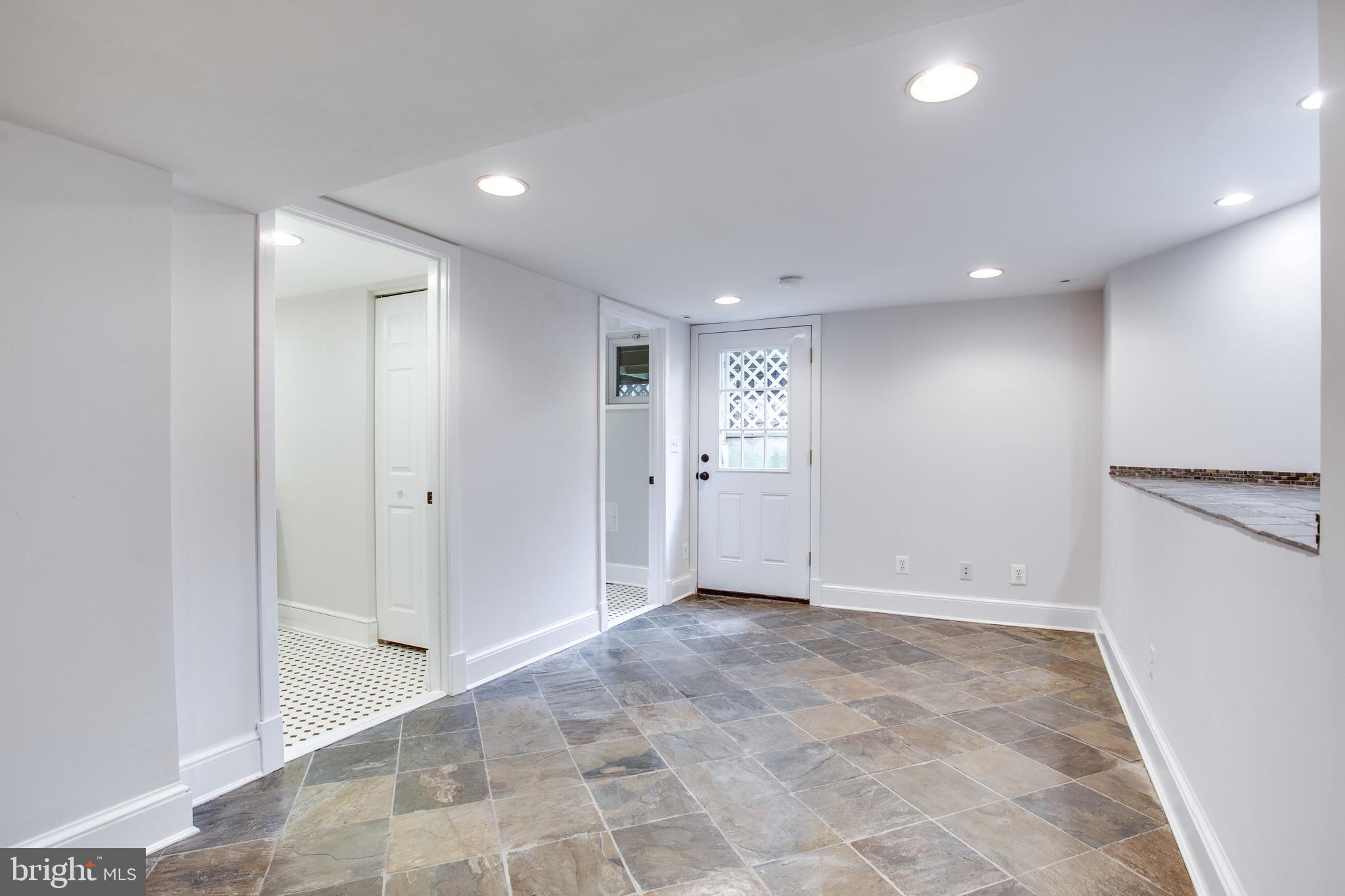 1414 Foxhall Road Northwest Washington, DC 20007 - Photo 20 of 25 Lower level