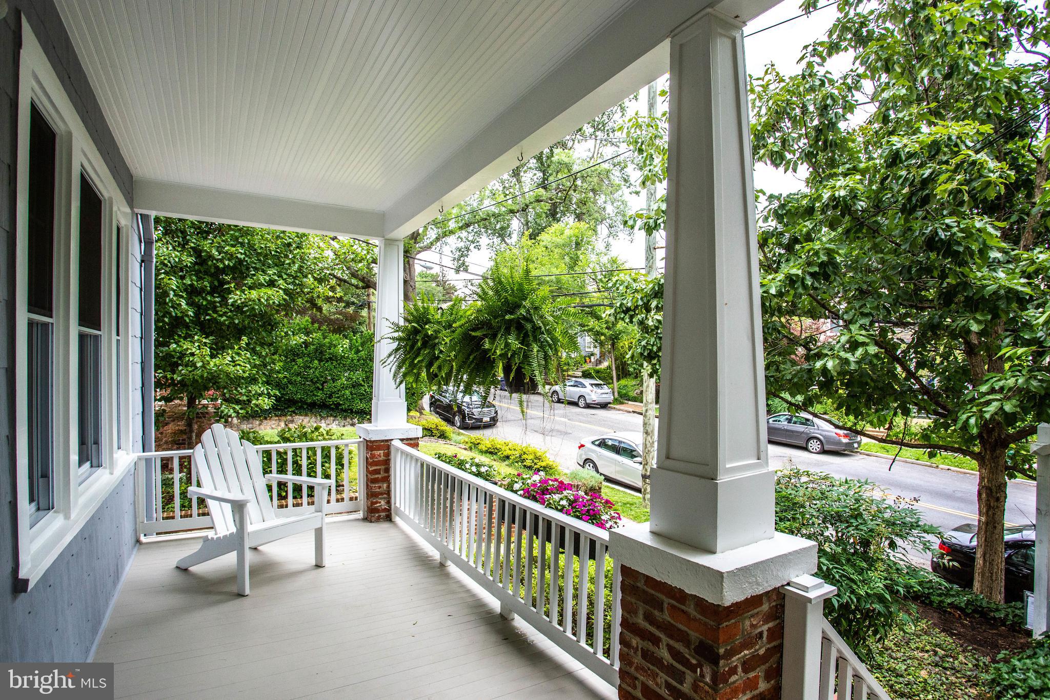 1414 Foxhall Road Northwest Washington, DC 20007 - Photo 3 of 25 Delightful front porch