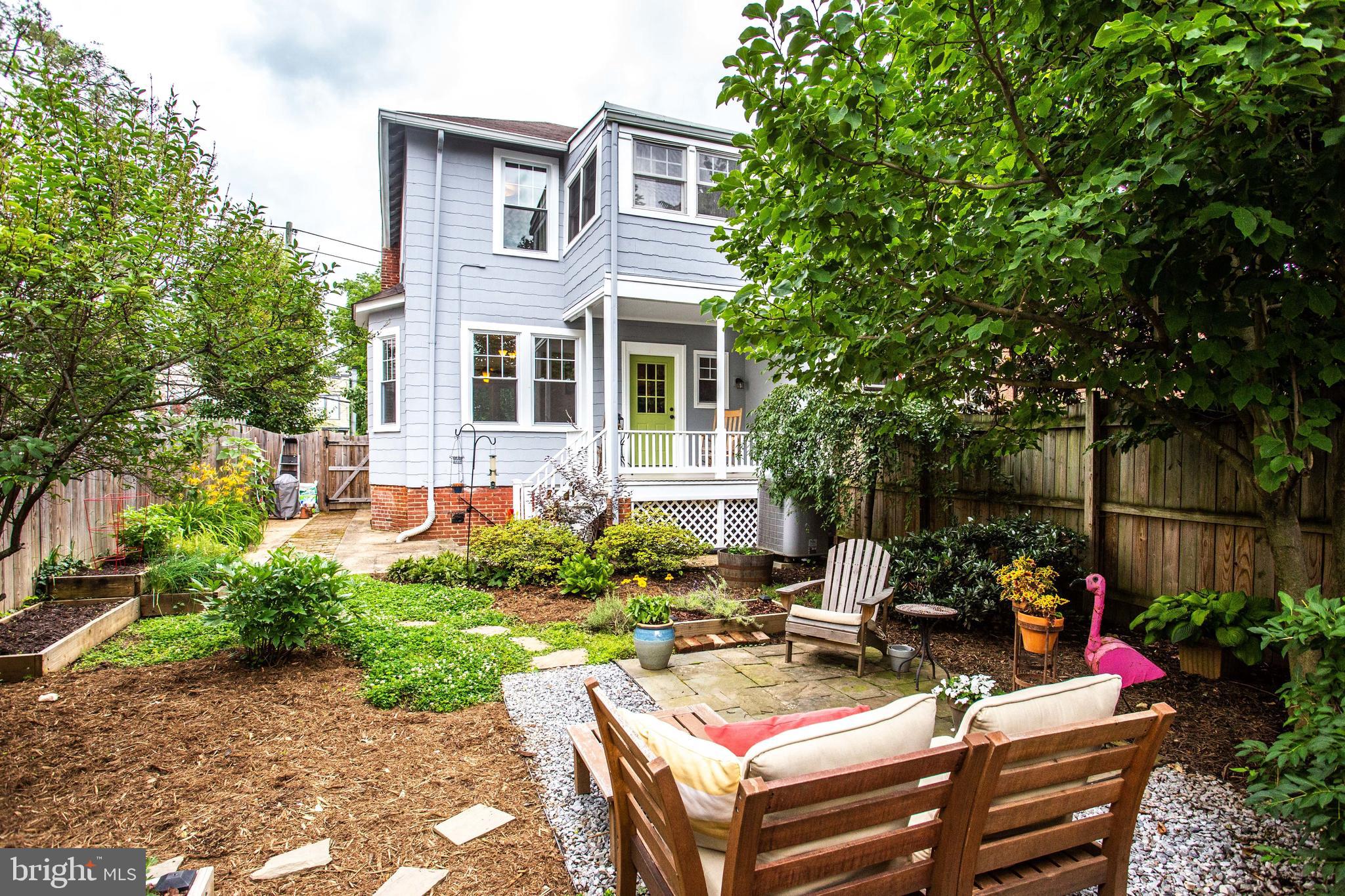 1414 Foxhall Road Northwest Washington, DC 20007 - Photo 25 of 25 Patio & back porch