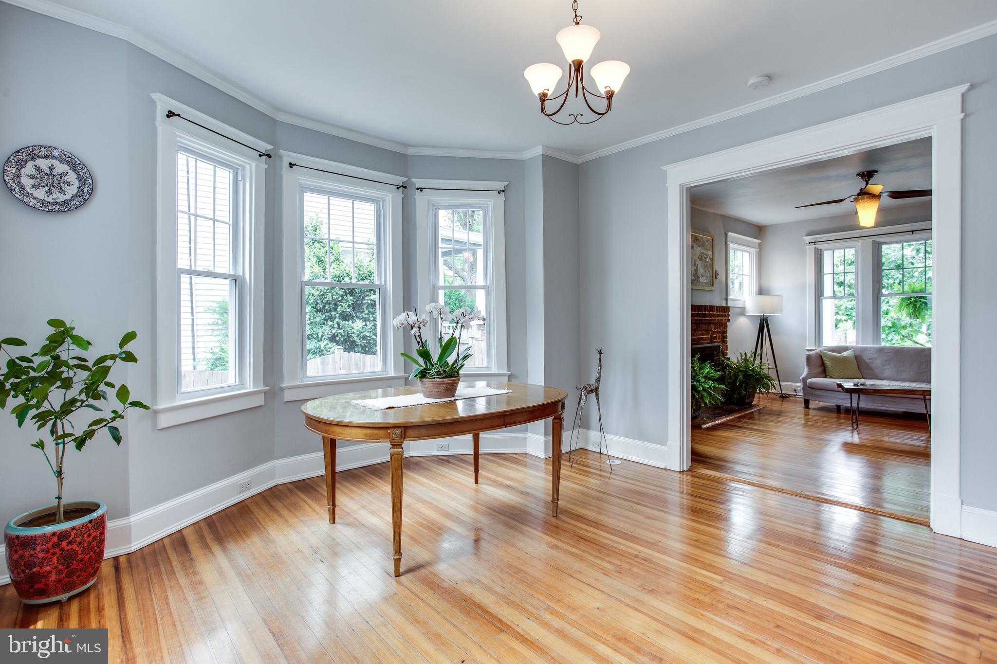 1414 Foxhall Road Northwest Washington, DC 20007 - Photo 9 of 25 Dining Room