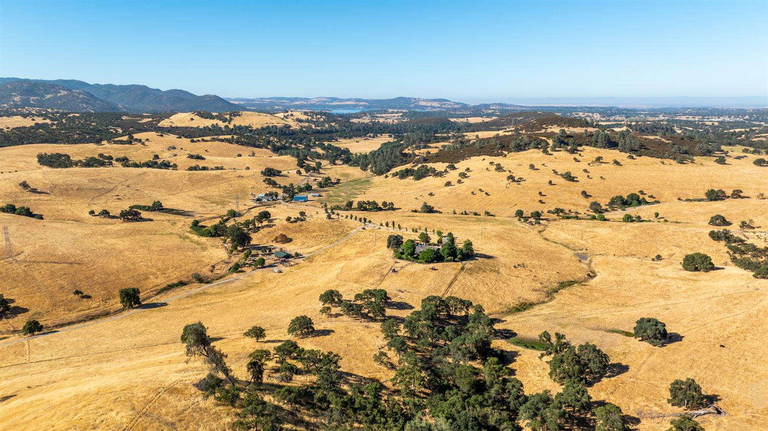 3206 Gillam Road Valley Springs, CA 95252 - Photo 6 of 44 view of city and ocean