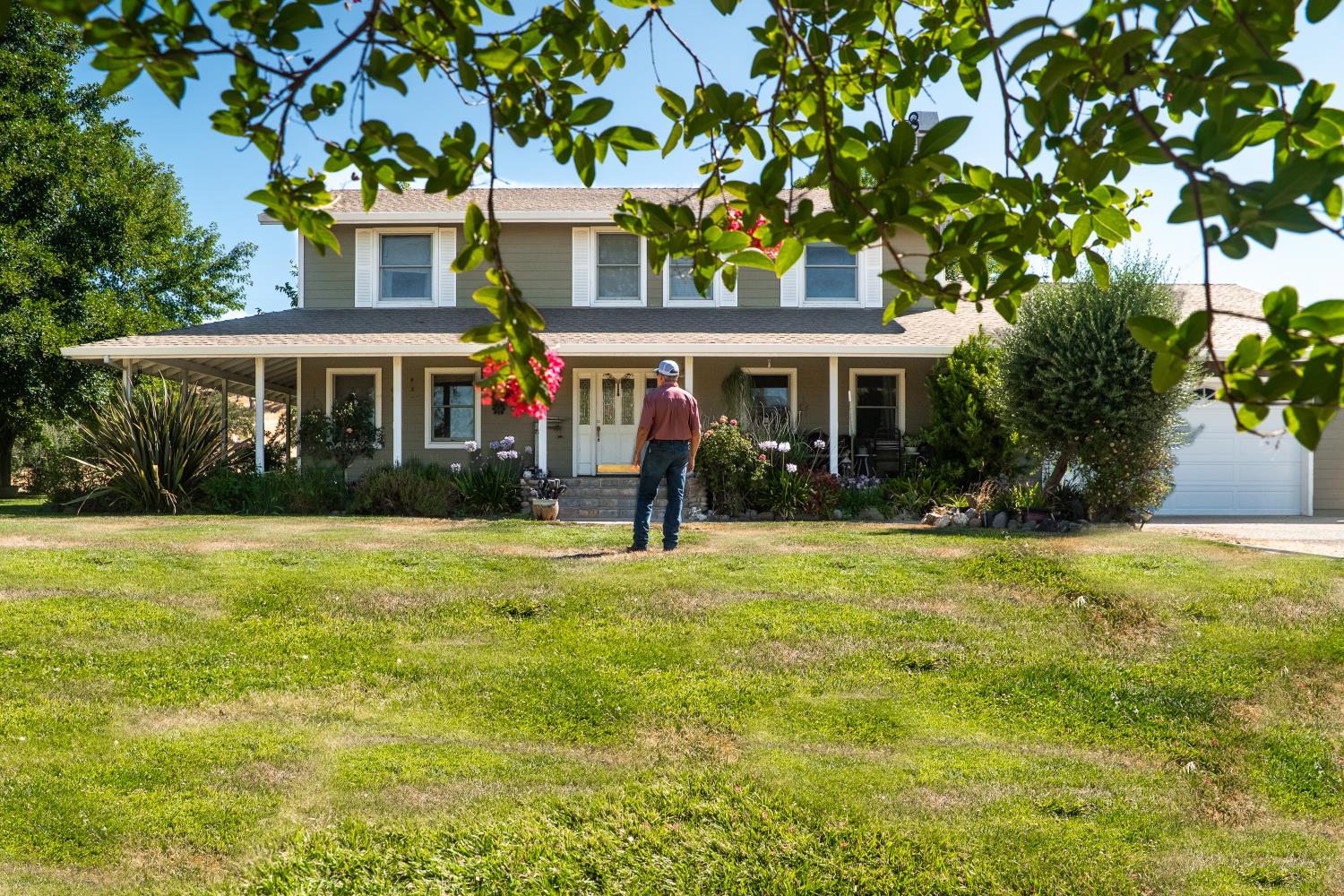 3206 Gillam Road Valley Springs, CA 95252 - Photo 7 of 44 front view of a house with a yard