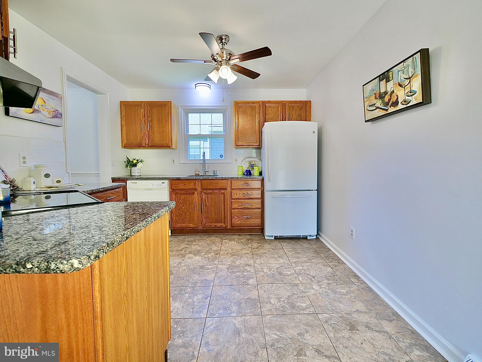 29 3 Rivers Drive Newark, DE 19702 - Photo 15 of 44 Kitchen with new granite countertops