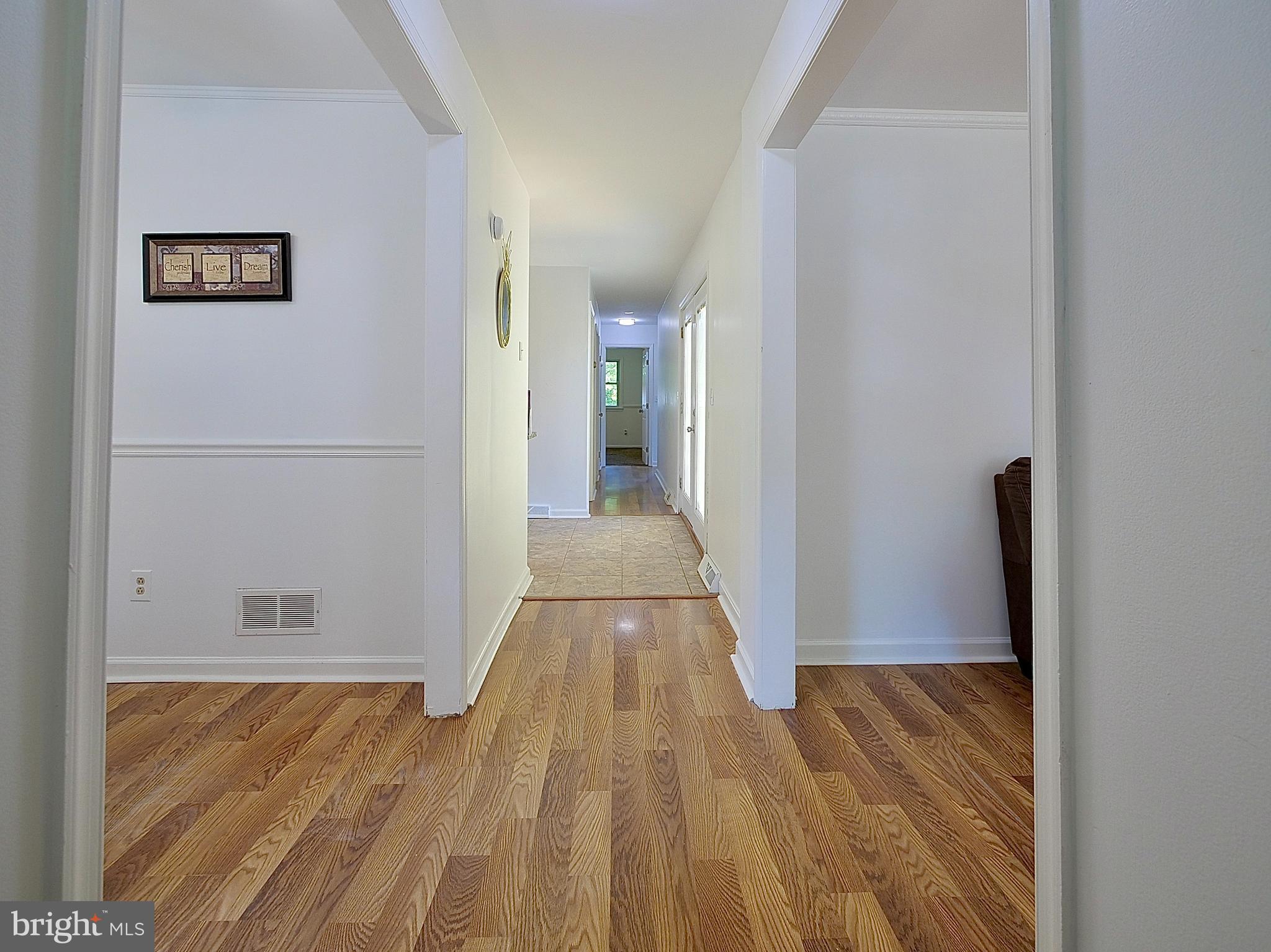 29 3 Rivers Drive Newark, DE 19702 - Photo 4 of 44 Foyer