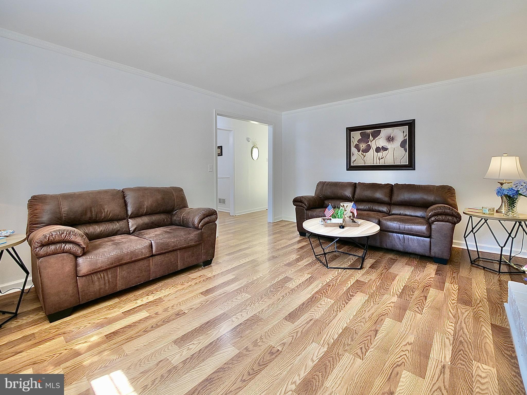29 3 Rivers Drive Newark, DE 19702 - Photo 10 of 44 Living Room