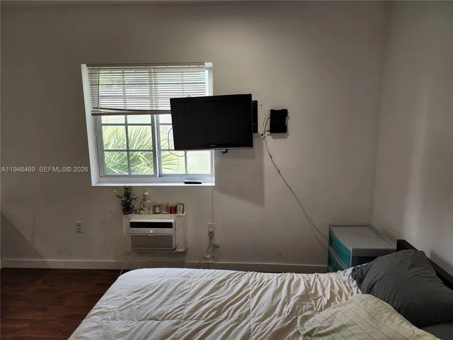 $1,750 | 1345 Pennsylvania Avenue, Unit 4C, Miami Beach, FL 33139