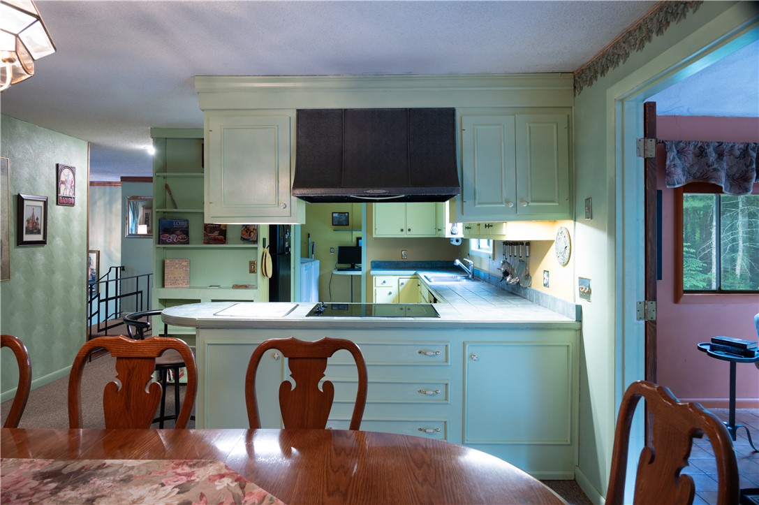 10 Angel Road Glocester, RI 02814 - Photo 9 of 31