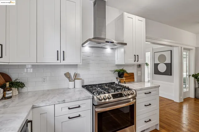 $799,000 | 6426 Benvenue Avenue, Unit 3, Oakland, CA 94618