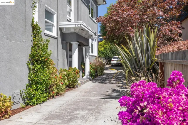 $799,000 | 6426 Benvenue Avenue, Unit 3, Oakland, CA 94618