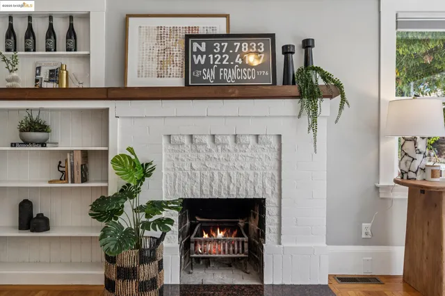 $799,000 | 6426 Benvenue Avenue, Unit 3, Oakland, CA 94618