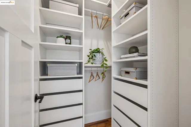 $799,000 | 6426 Benvenue Avenue, Unit 3, Oakland, CA 94618